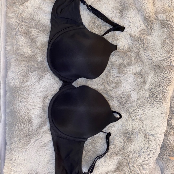 Victoria Secret Bra’s - Never worn!! - Picture 3 of 3